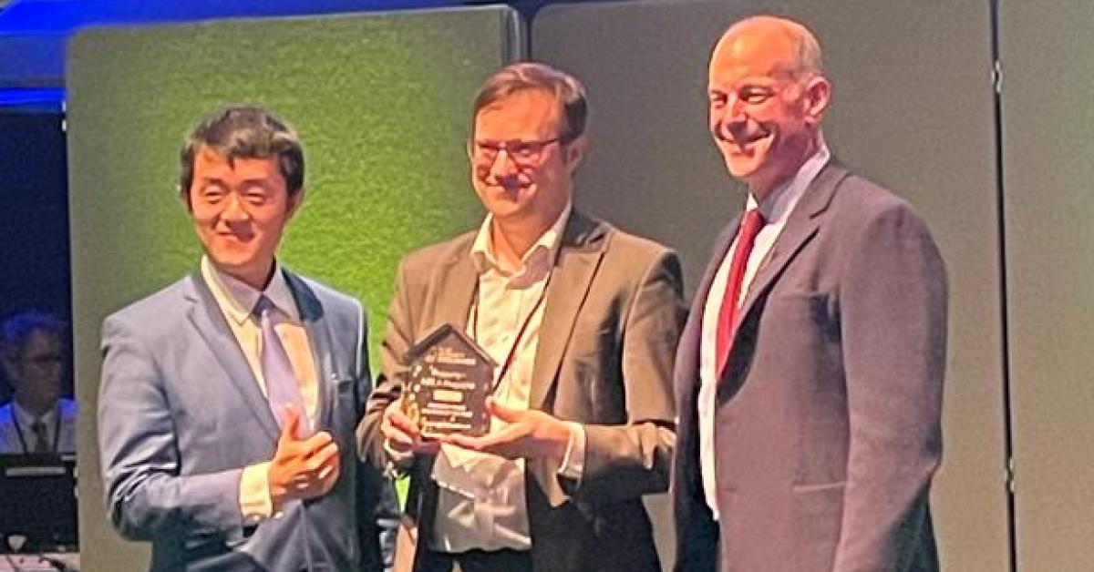 NRLA magazine scoops top industry award